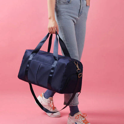 Waterproof Fitness Sports Travel Duffel Bag - Versatile Weekender for Men and Women - PlayHard Ramey Style